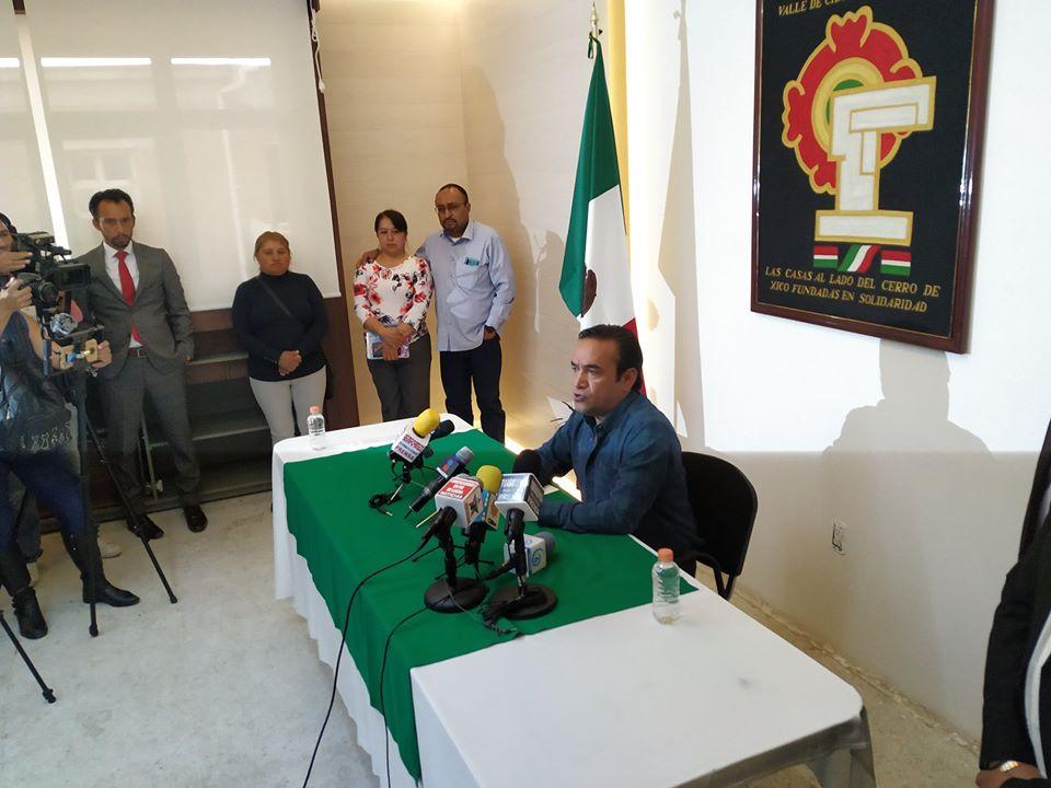 Alcalde, amparado encabeza  erección en Valle de Chalco