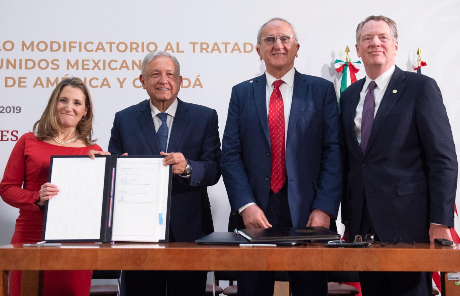 México, EU y Canadá firman  protocolo para el T-MEC