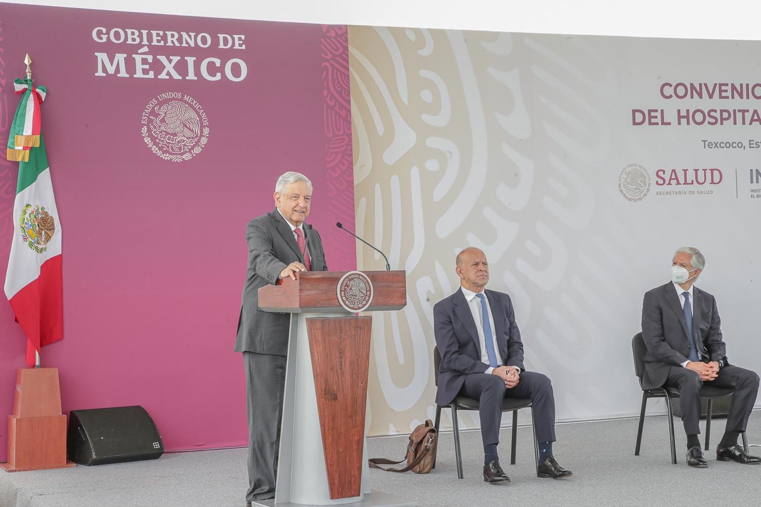 AMLO acude a Hospital Materno de Texcoco