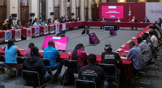 No claudicaremos en el caso Ayotzinapa: AMLO