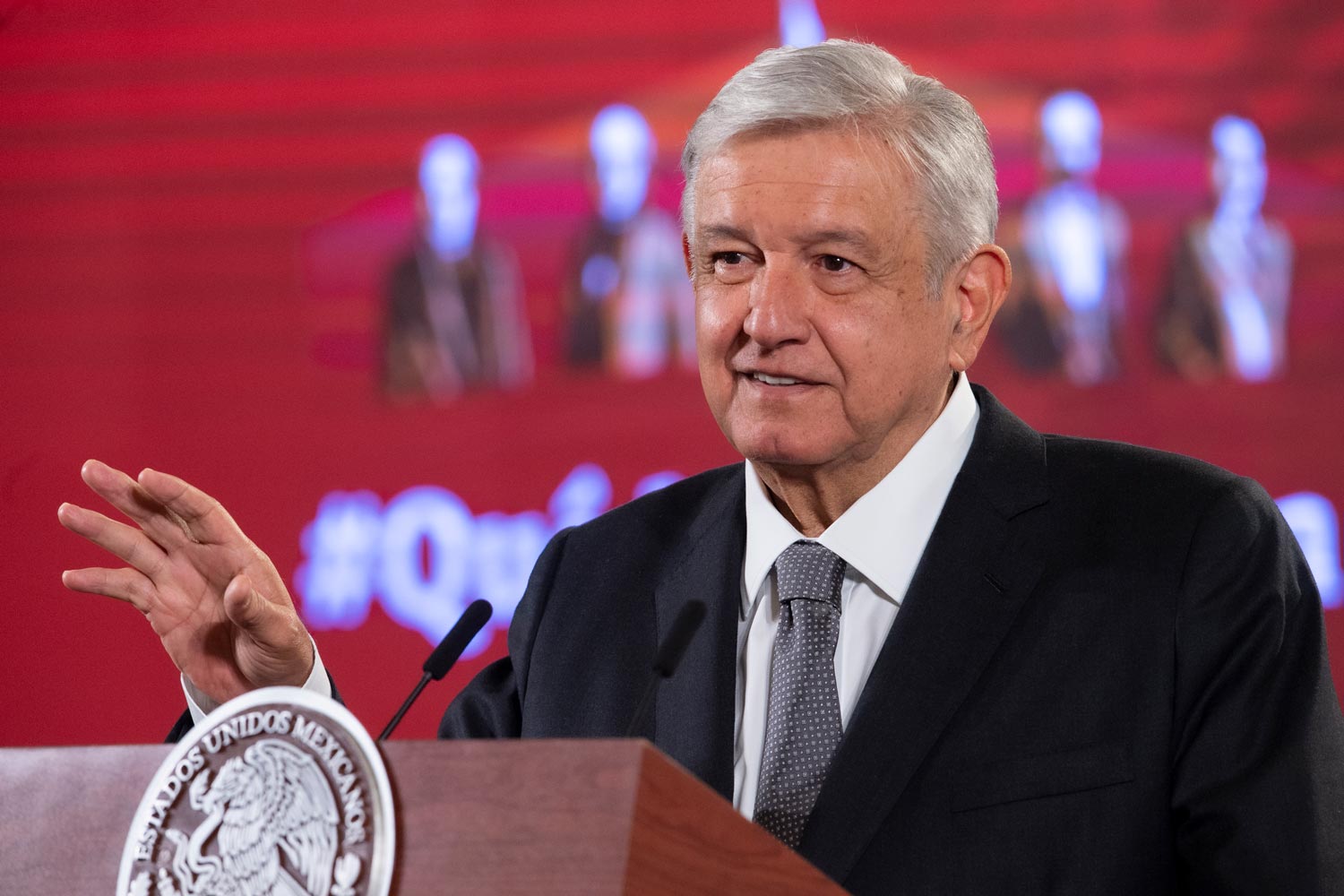 Interurbano, obra rodeada de corrupción: AMLO