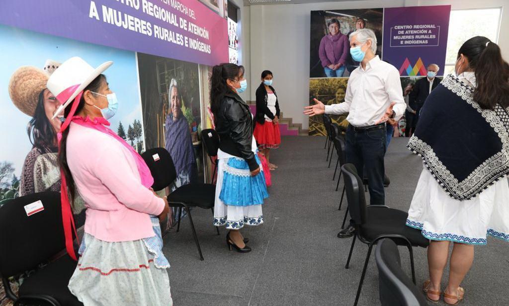 Promueven progreso para la mujer rural e indígena
