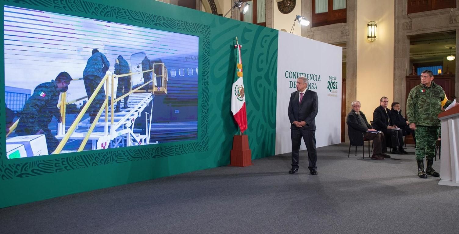 Vacuna para el sector salud, es la prioridad: AMLO