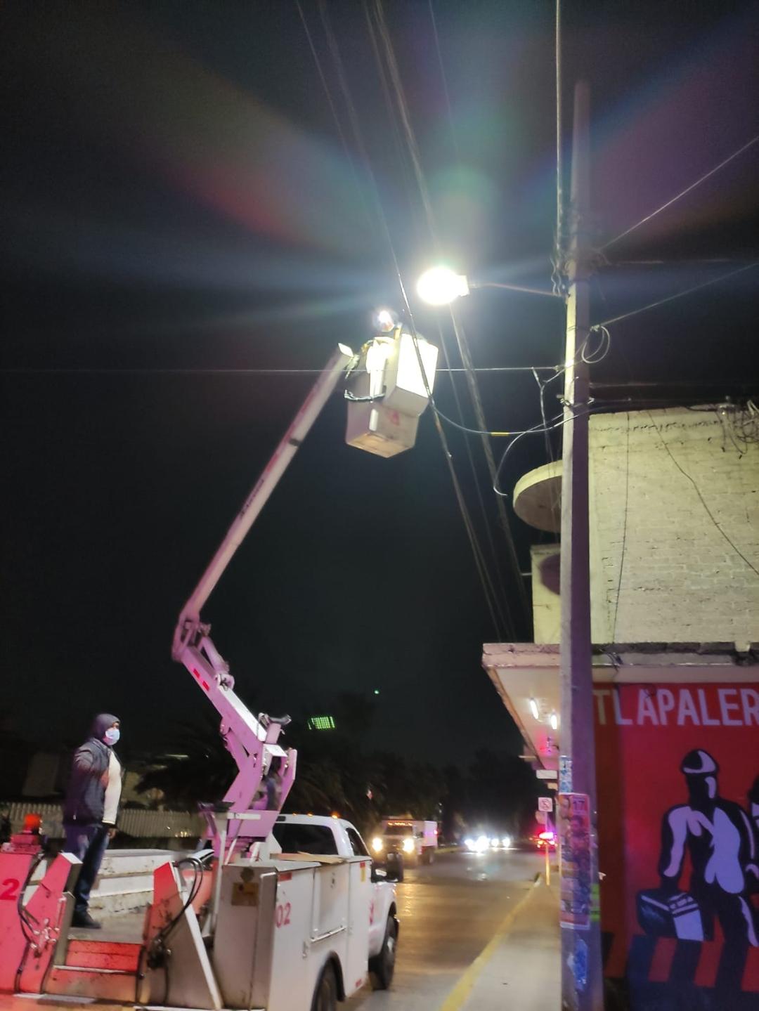 Luminarias nuevas, en colonias y pueblos