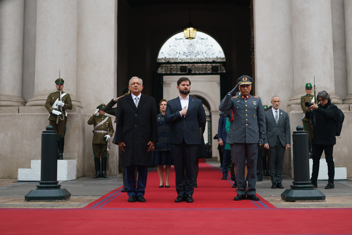 México y Chile, anhelan una auténtica democracia: AMLO