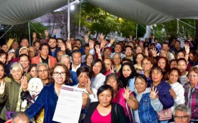 Azucena Cisneros, se registra para la contienda electoral por Ecatepec