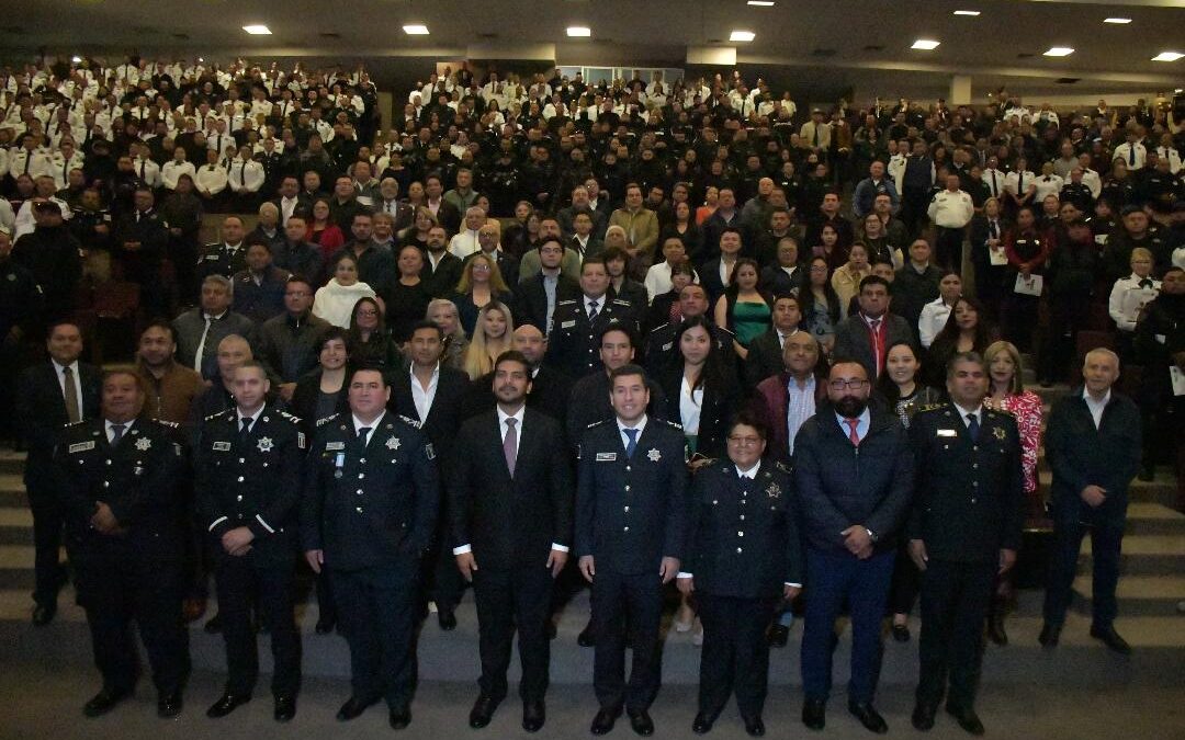 Entregan Estímulos y Recompensas a policías de Seguridad Ciudadana de Neza