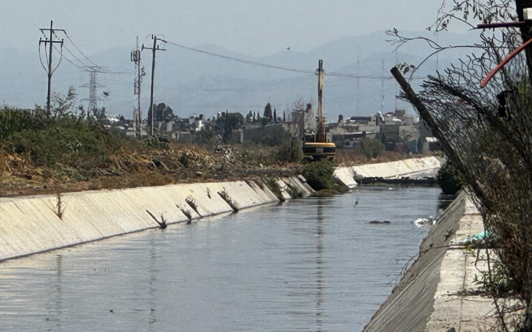 Conagua inicia desazolve de canal ante temporada de lluvias