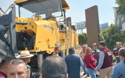 Entregan maquinaria en Neza para mejorar la calidad de vida de la población