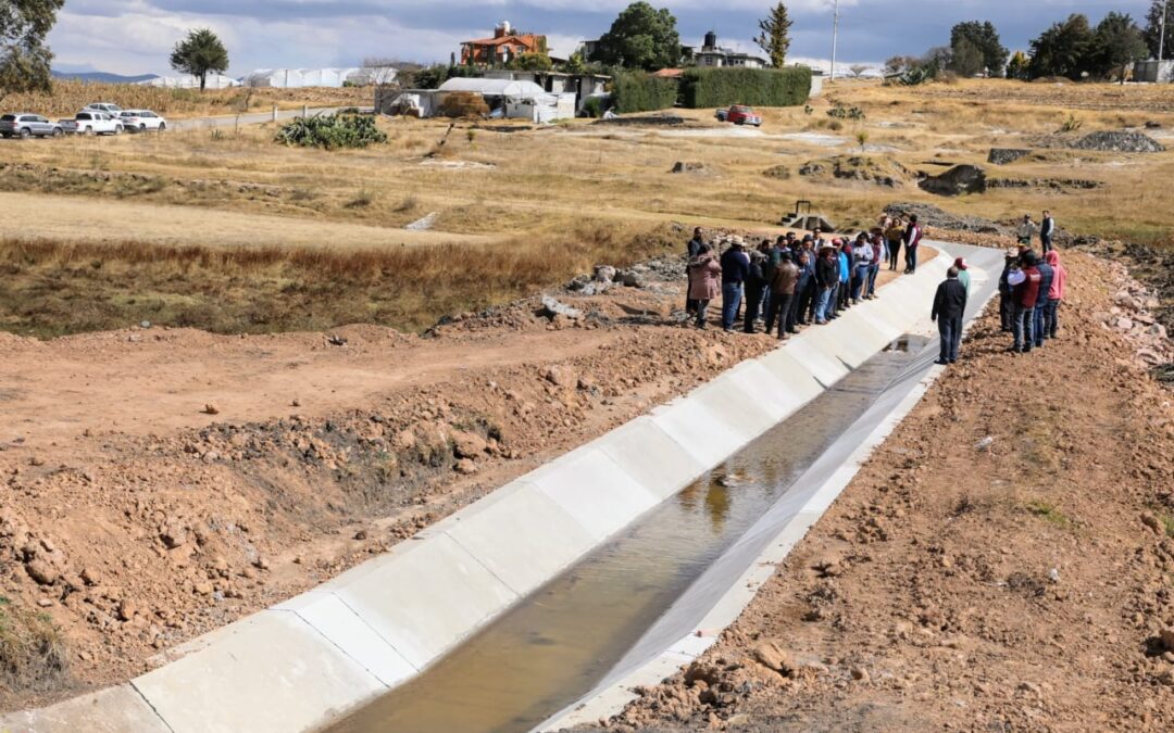 Comunidades mazahuas reciben obra de riego