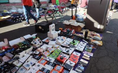 Tianguis es alternativa de consumo
