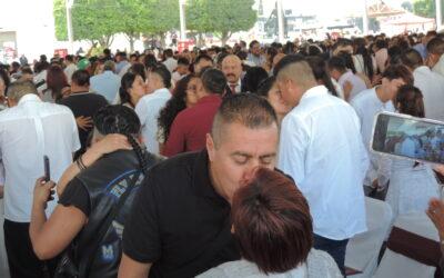 Desbordan amor en boda de 700 matrimonios colectivos