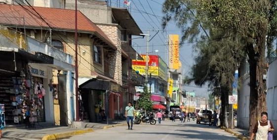 La Paz realiza reordenamiento del comercio informal
