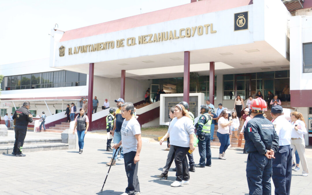 Participación activa de la población en Simulacro de Sismo en Neza