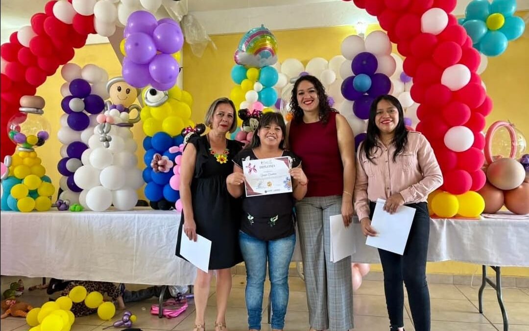 Capacitación empodera a la mujer  y merma su dependencia económica: MM