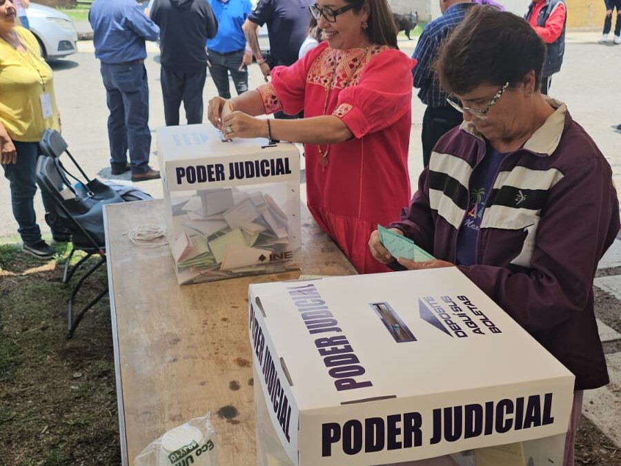 Vota Azucena Cisneros en esta elección histórica para elegir a integrantes del Poder Judicial