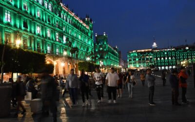 Iluminan de verde monumentos históricos ante Mundial de Futbol 2026
