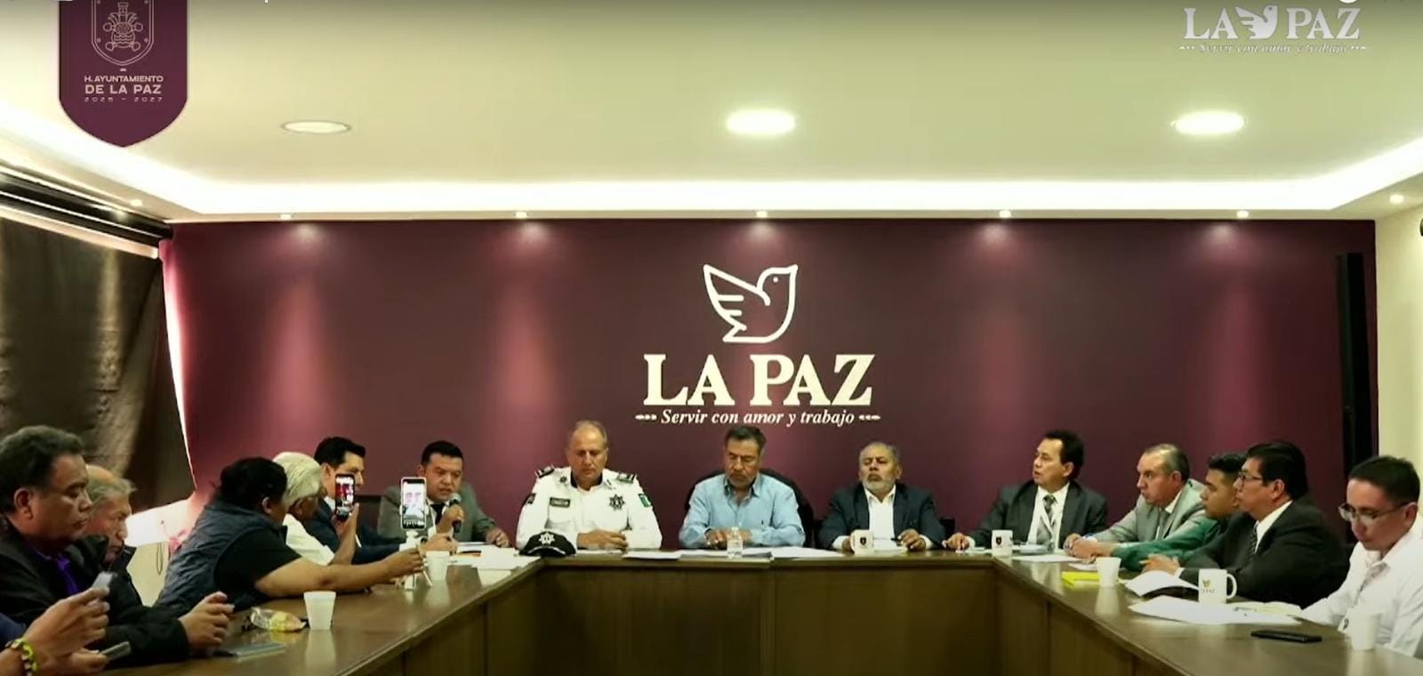 Policías municipales de La Paz rechazan diálogo pese a mejoras laborales