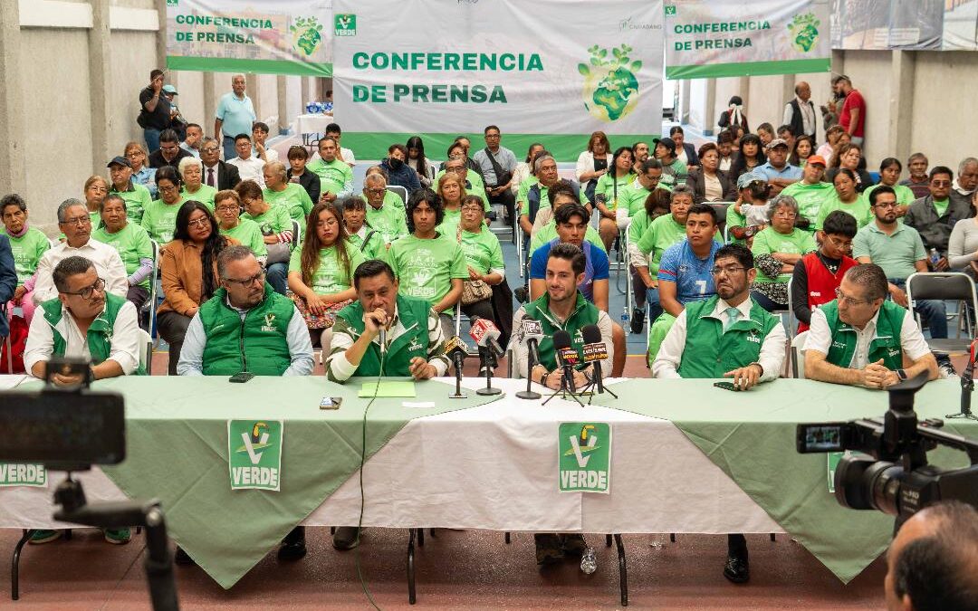 El ex diputado Fernando González se integra al PVEM