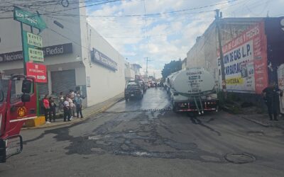 En La Paz sofocan incendio en fábrica de pinturas