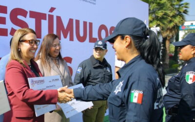 Entregan estímulos a policías de Ecatepec por desempeño destacado