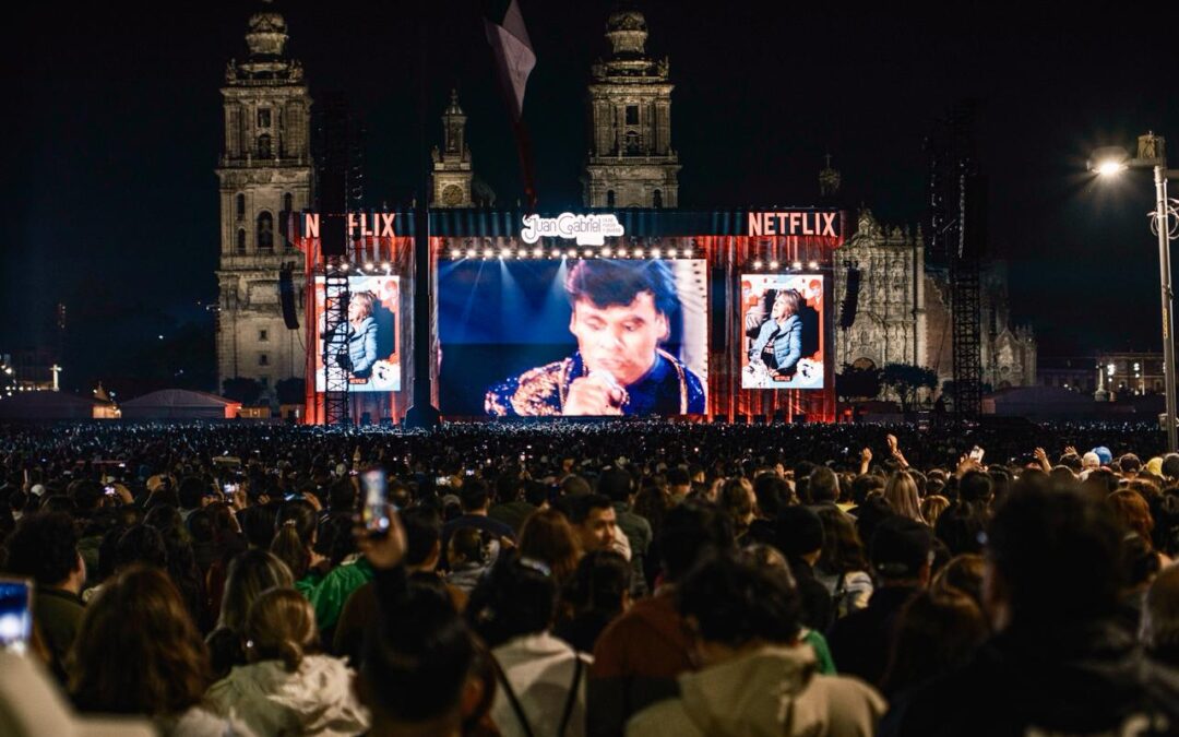 Juanga reúne a más de 170 mil en el Zócalo