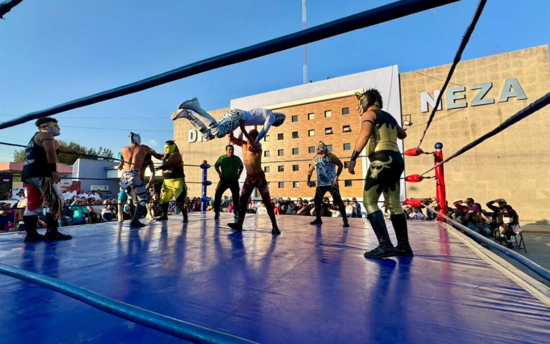 Lucha libre con causa: función recauda fondos para albergues del DIF Neza