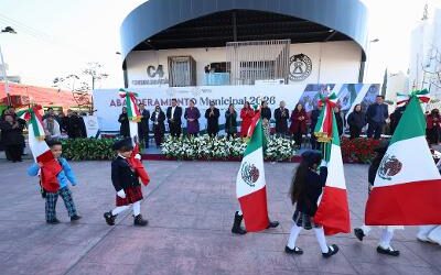 Alcaldesa de Chimalhuacán llama a “fortalecer la identidad nacional y la unidad social”