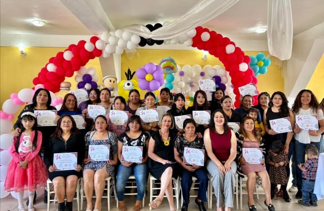 Emprendedoras de La Paz inician cursos para superar violencia económica