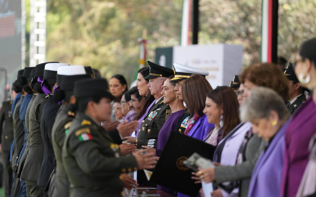 Presidenta de México encabeza homenaje a las mujeres de las Fuerzas Armadas en el Día Internacional de la Mujer