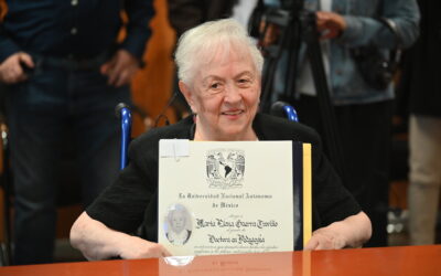 Profesora Guerra Treviño se convierte en doctora a los 89 años