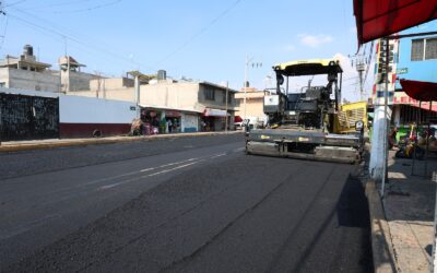 Tren de Pavimentación rehabilita vialidades en beneficio de peatones y automovilistas chimalhuaquenses