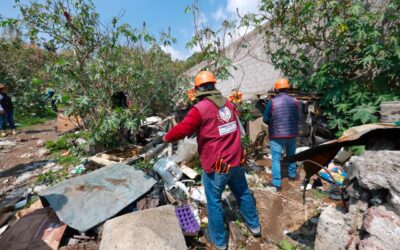 Recuperan espacios públicos y retiran asentamientos irregulares en El Voladero