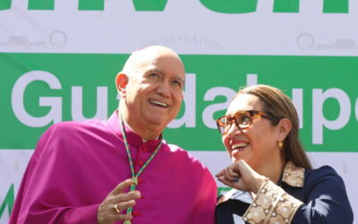 Alcaldesa Cisneros Coss da la bienvenida al nuevo obispo de Ecatepec