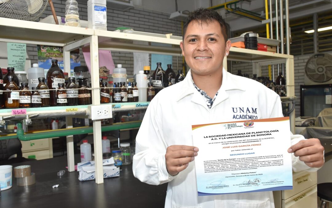 Joven científico gana en Neza el Premio Municipal de la Juventud 2026