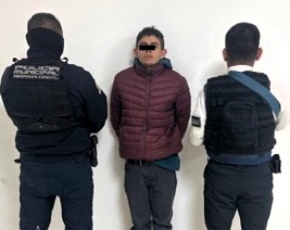 Policías de Neza detienen a 11 personas por presunto robo con violencia