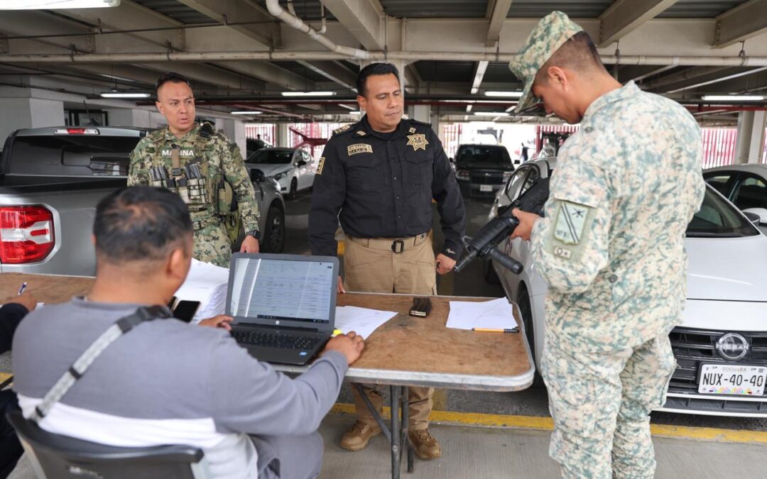 SEDENA realiza pase de revista al armamento de la policía municipal
