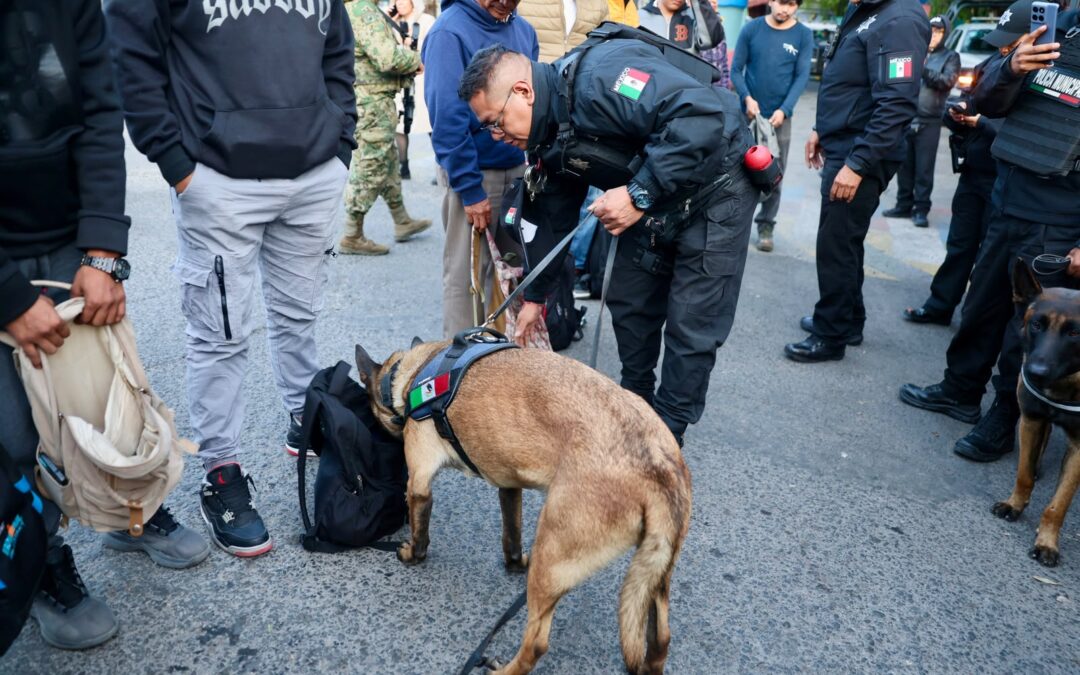 Poli de Ecatepec y Marina refuerzan vigilancia en transporte y revisan motocicletas